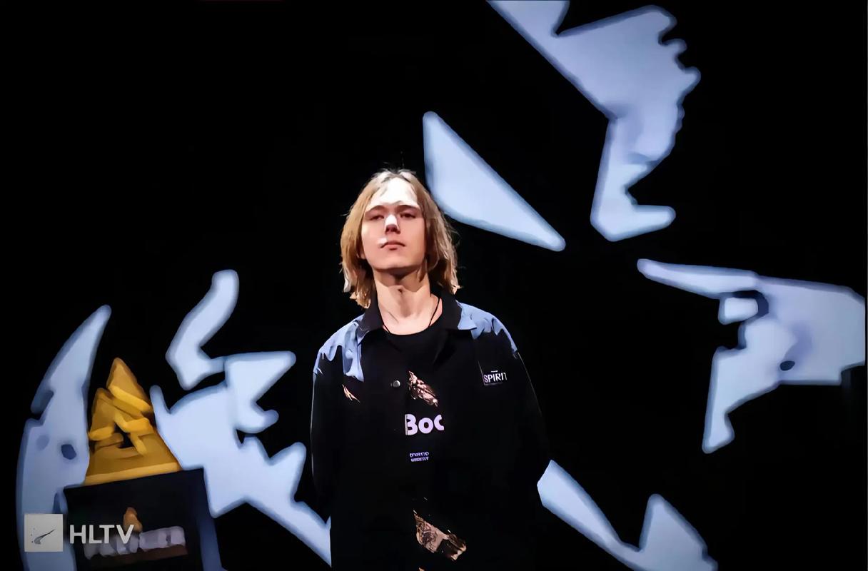 见抬手马上 见抬手马上